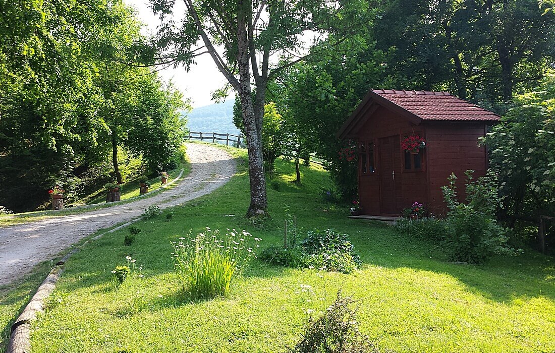 Peaceful setting Ranch Jelov Klanac, the perfect starting point for exploring the Plitvice Lakes